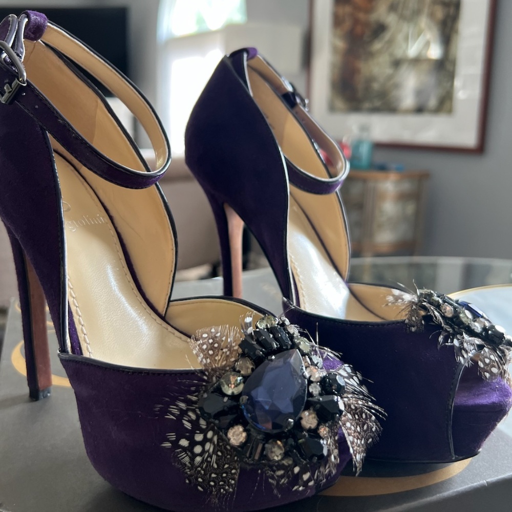 Enzo Angiolini Suede Platform Peep Toe Pumps FABULOUS!